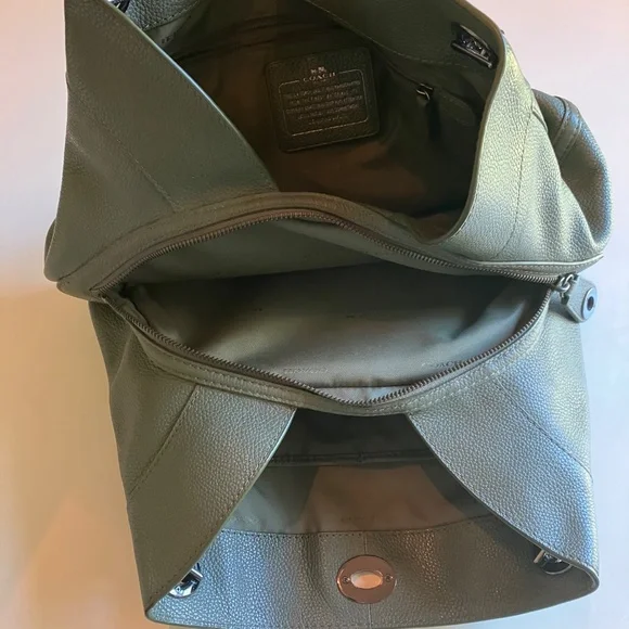 Coach  Shoulder Bag - Picture 2 of 6